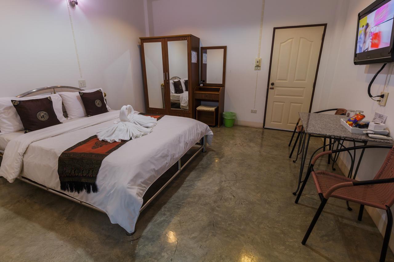 Tonwai Modern Place Phitsanulok Exterior foto
