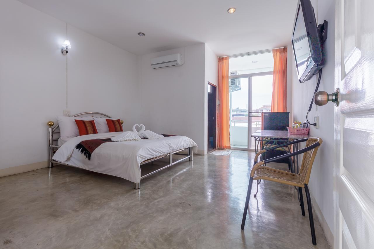 Tonwai Modern Place Phitsanulok Exterior foto